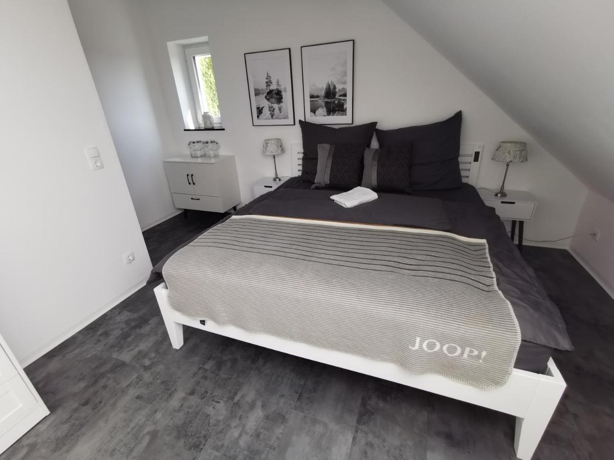 Apartmán Skyline Klimatisierte Dachgeschoss-wohnung In Mit Blick Ins Rheintal