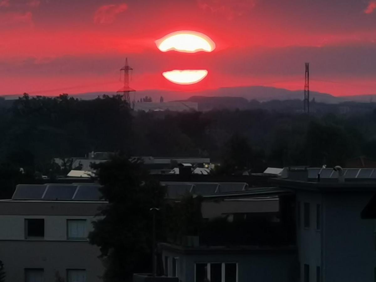 Skyline Klimatisierte Dachgeschoss-wohnung In Mit Blick Ins Rheintal Apartmán *